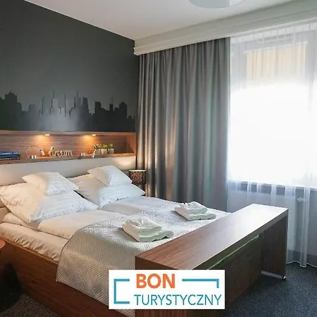 Aga Tenis By Radwanska 公寓式酒店 克拉科夫