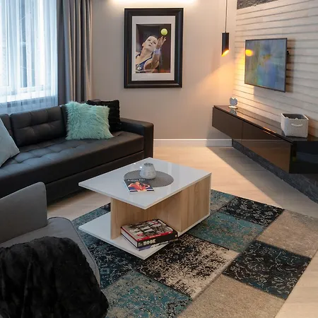 Aga Tenis By Radwanska 公寓式酒店 4*