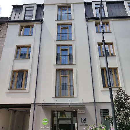 Aga Tenis By Radwanska 公寓式酒店