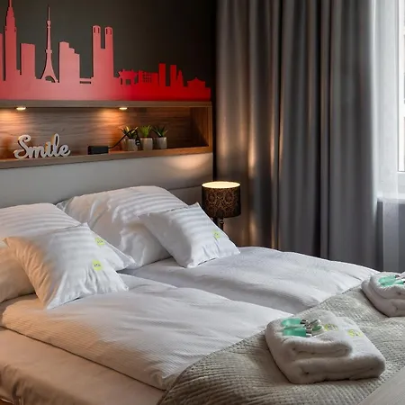 Aga Tenis By Radwanska 公寓式酒店