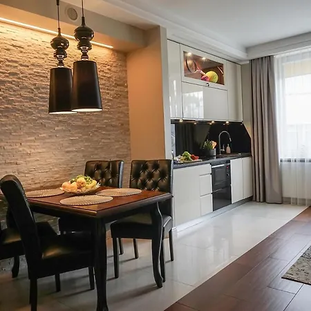 公寓式酒店 Aga Tenis By Radwanska 4*